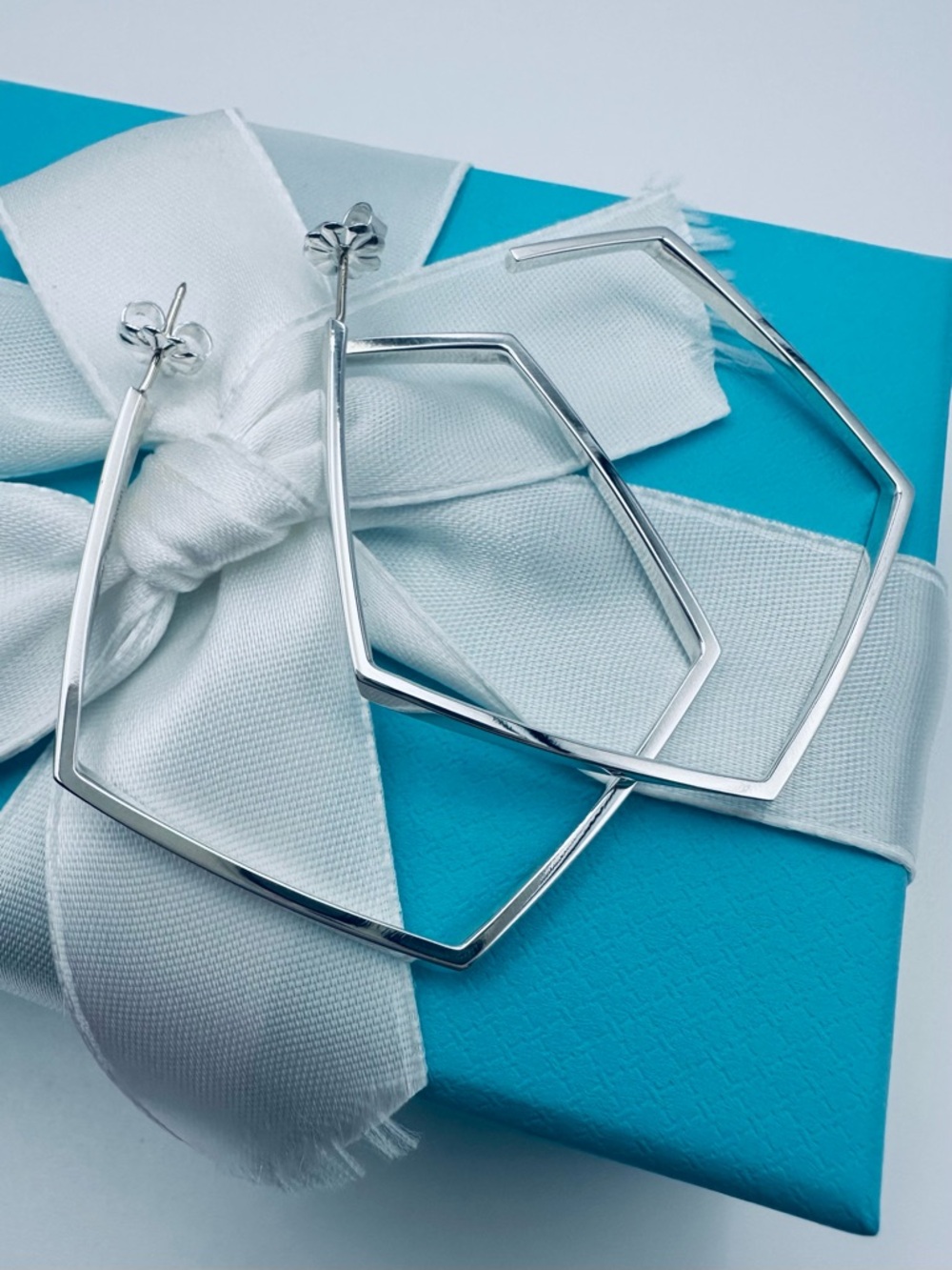 RARE Tiffany & Co. Frank Gehry Large Torque Hoop Earrings in Silver w Packaging - Picture 4 of 12